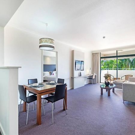 'Towering Palms' Resort-Style Apartment With A Separate Studio ดาร์วิน ภายนอก รูปภาพ