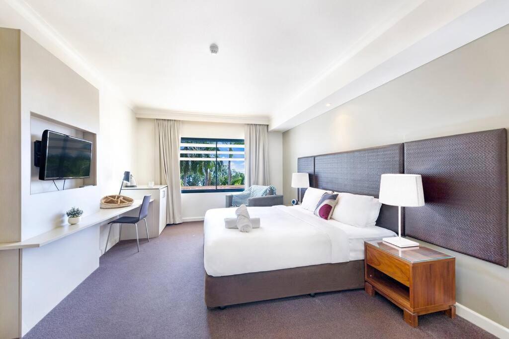 'Towering Palms' Resort-Style Apartment With A Separate Studio ดาร์วิน ภายนอก รูปภาพ