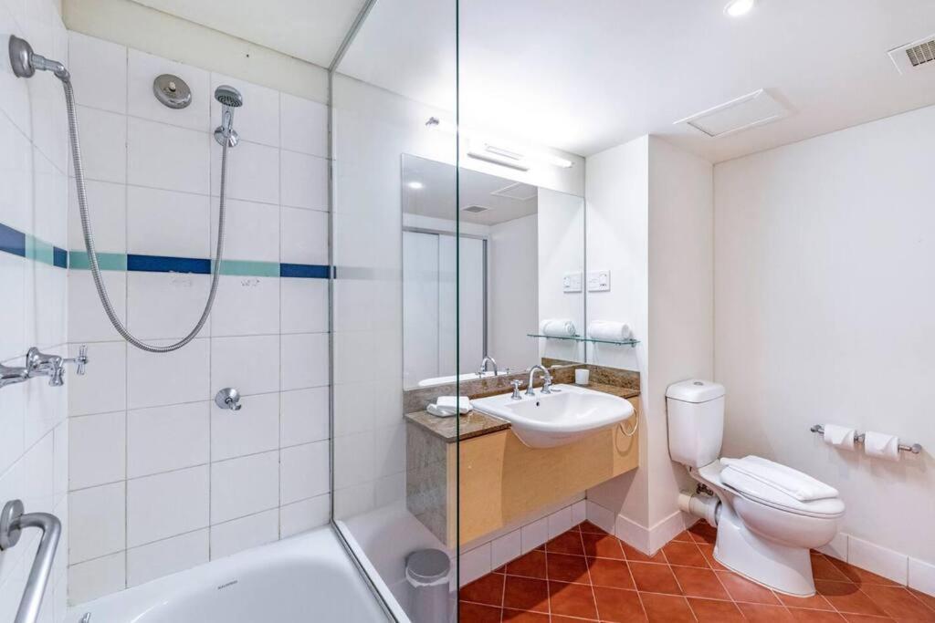 'Towering Palms' Resort-Style Apartment With A Separate Studio ดาร์วิน ภายนอก รูปภาพ