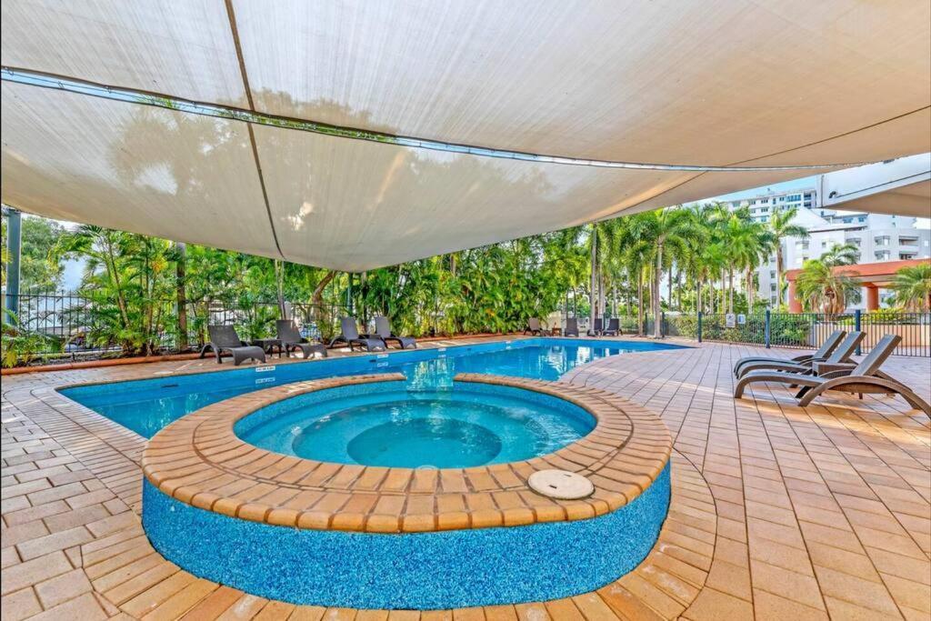 'Towering Palms' Resort-Style Apartment With A Separate Studio ดาร์วิน ภายนอก รูปภาพ